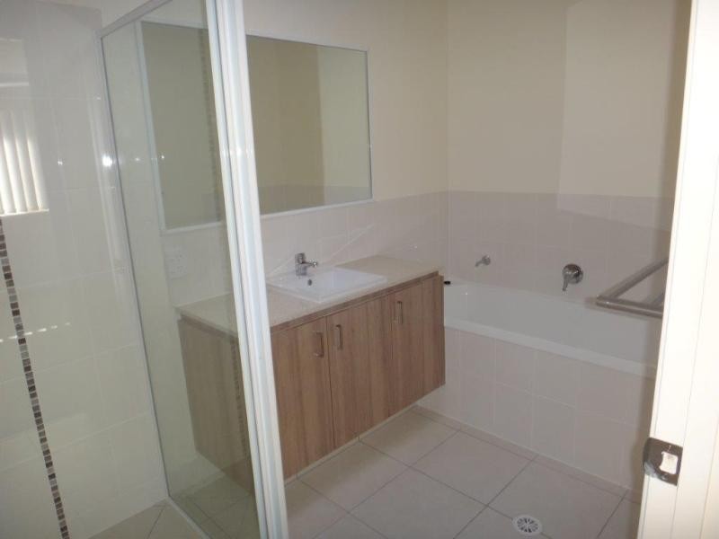 13 Phoebe Way, Beaudesert QLD 4285