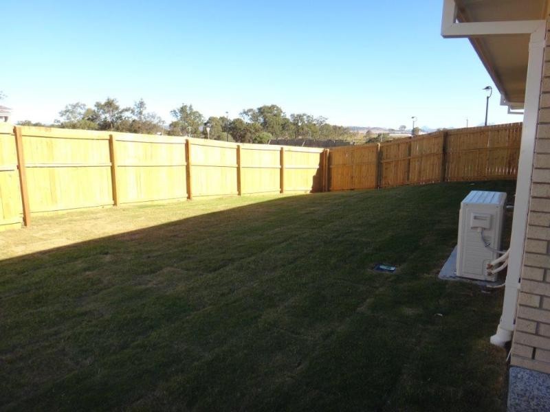 13 Phoebe Way, Beaudesert QLD 4285