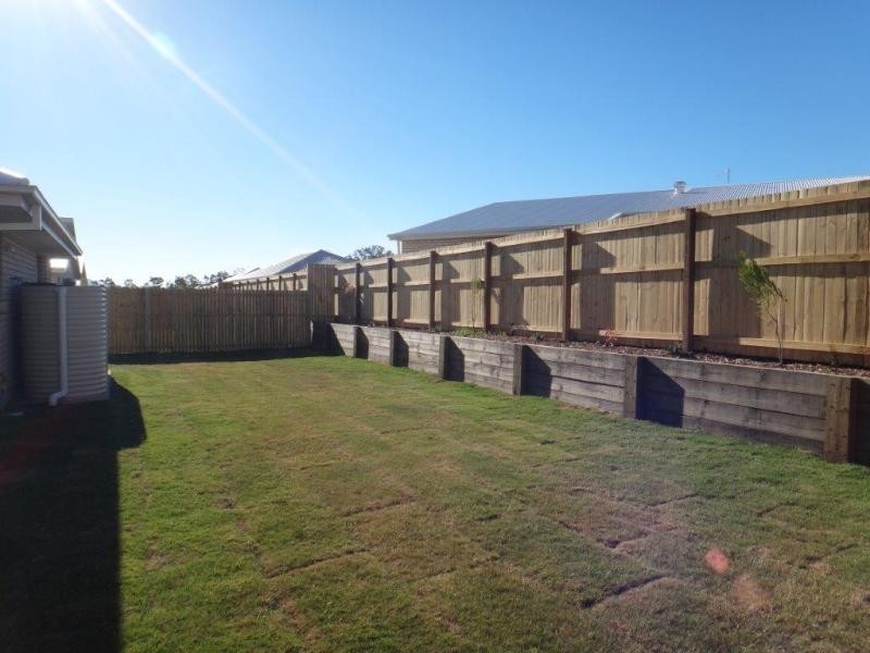 13 Phoebe Way, Beaudesert QLD 4285