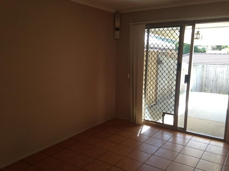 1/9 Hollywood  Dr, Oxenford QLD 4210