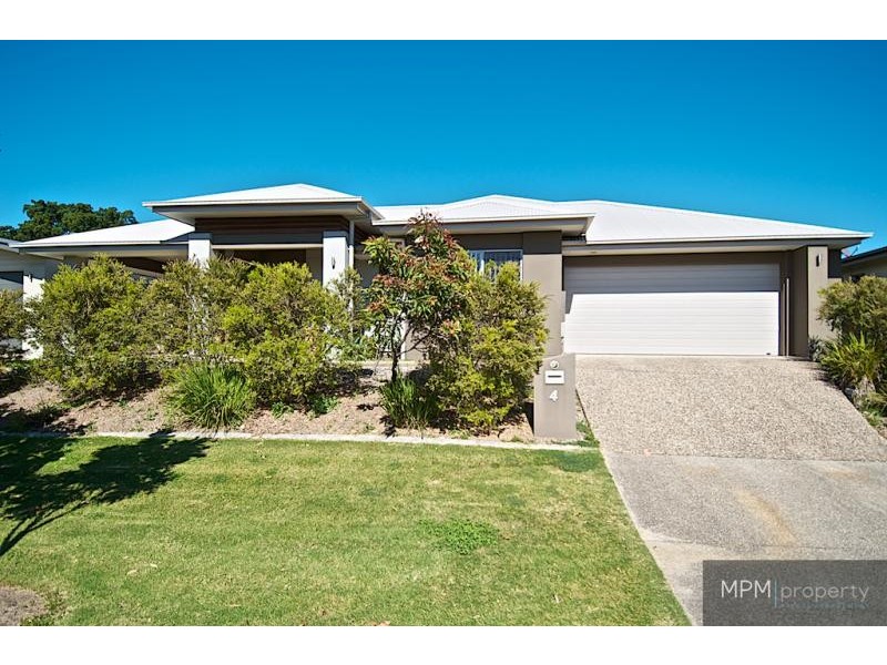 4 Settlers Ave, Upper Coomera QLD 4209