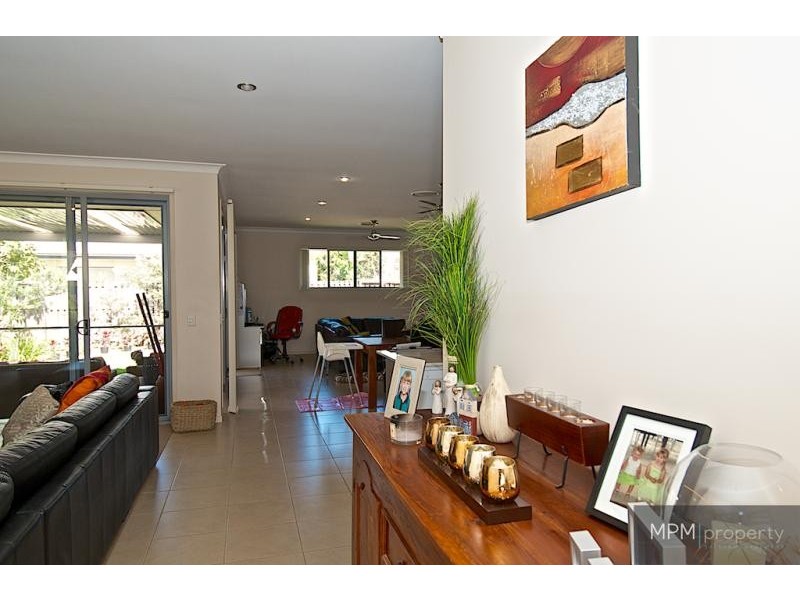 4 Settlers Ave, Upper Coomera QLD 4209