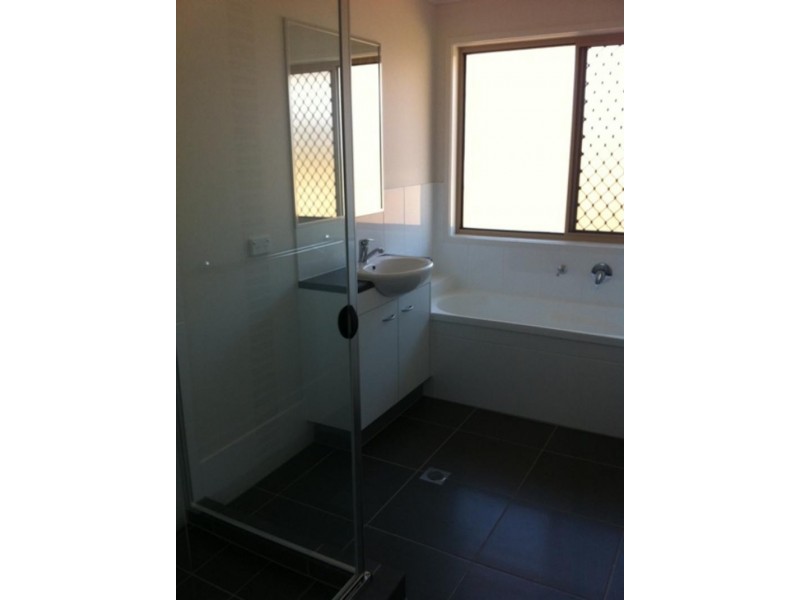 44 Sunridge Cct, Windaroo QLD 4207