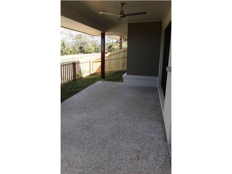 33 Damian Leeding Way, Upper Coomera QLD 4209