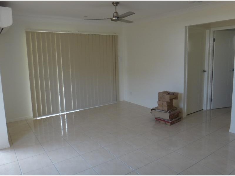 33 Damian Leeding Way, Upper Coomera QLD 4209