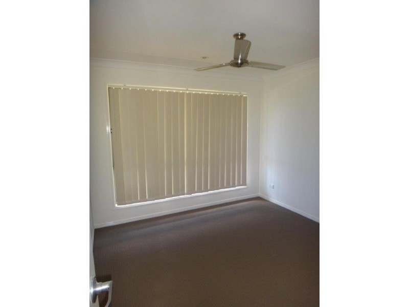 33 Damian Leeding Way, Upper Coomera QLD 4209