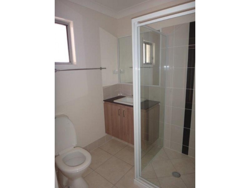 37 Damian Leeding Way, Upper Coomera QLD 4209