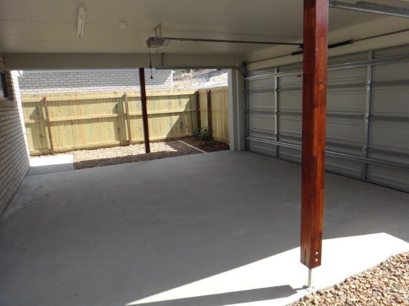 37 Damian Leeding Way, Upper Coomera QLD 4209