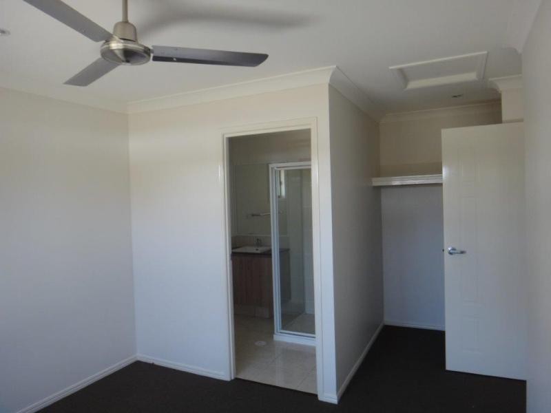 25 Damian Leeding Way, Upper Coomera QLD 4209