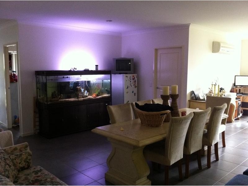 14 Carnarvon Cres, Waterford QLD 4133
