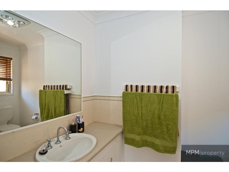 7 James Cagney Cl, Parkwood QLD 4214