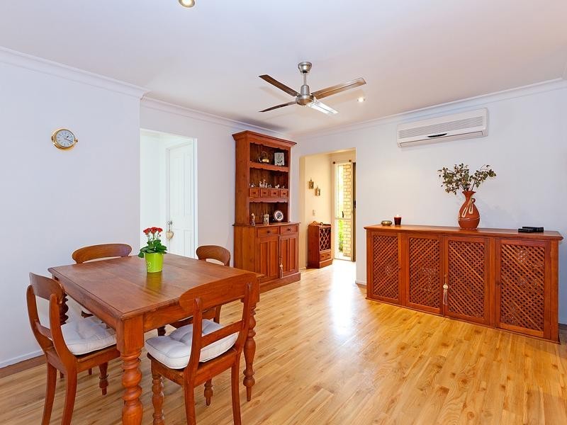 24/1 Archipelago St, Pacific Pines QLD 4211
