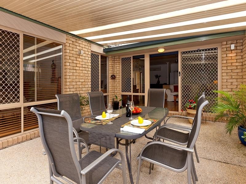 24/1 Archipelago St, Pacific Pines QLD 4211