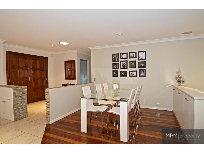 6 Chichester Dr, Arundel QLD 4214