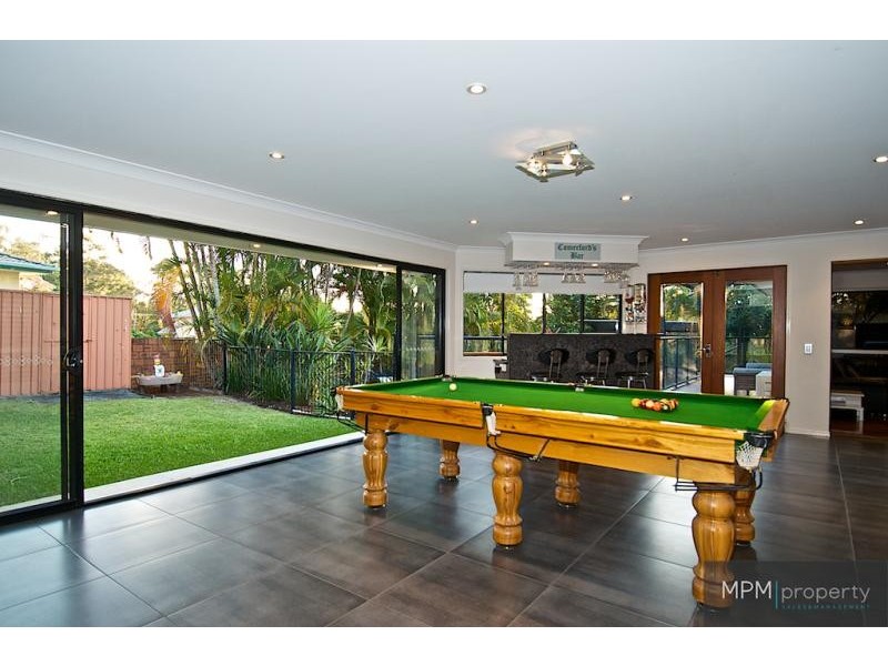 6 Chichester Dr, Arundel QLD 4214