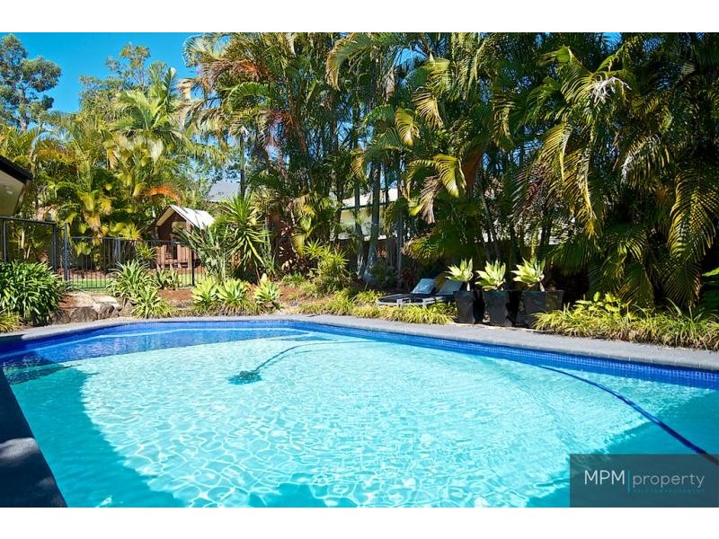 6 Chichester Dr, Arundel QLD 4214