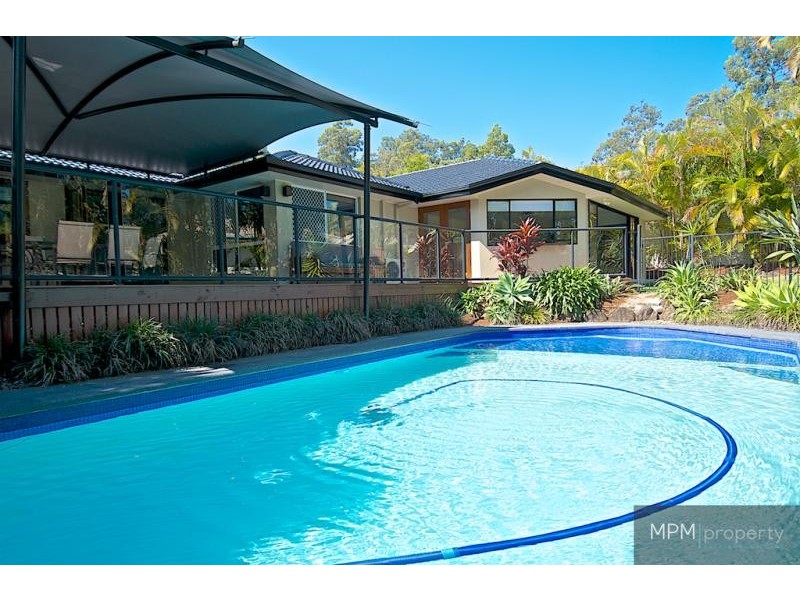 6 Chichester Dr, Arundel QLD 4214