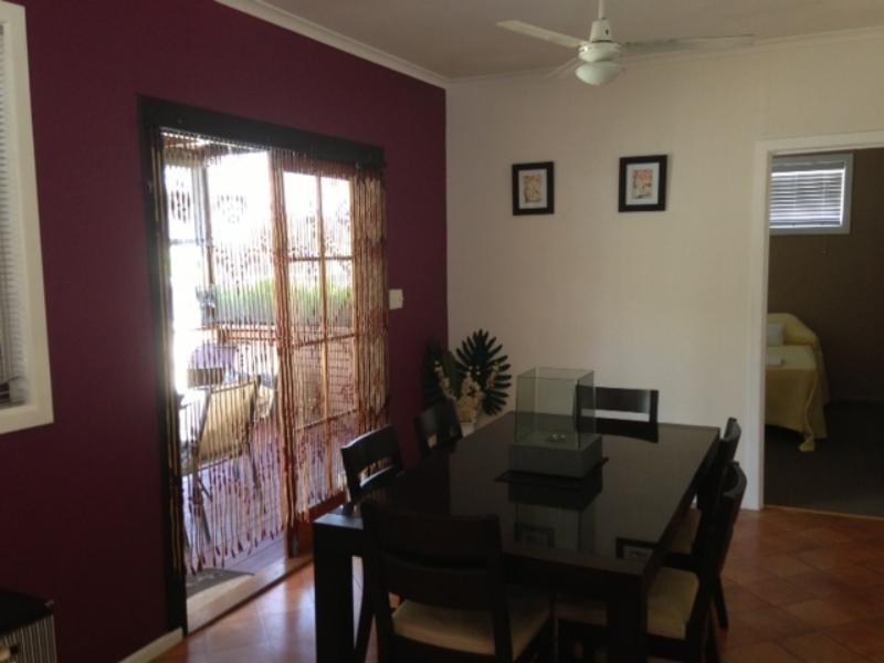 16 Schneider Ave, Labrador QLD 4215