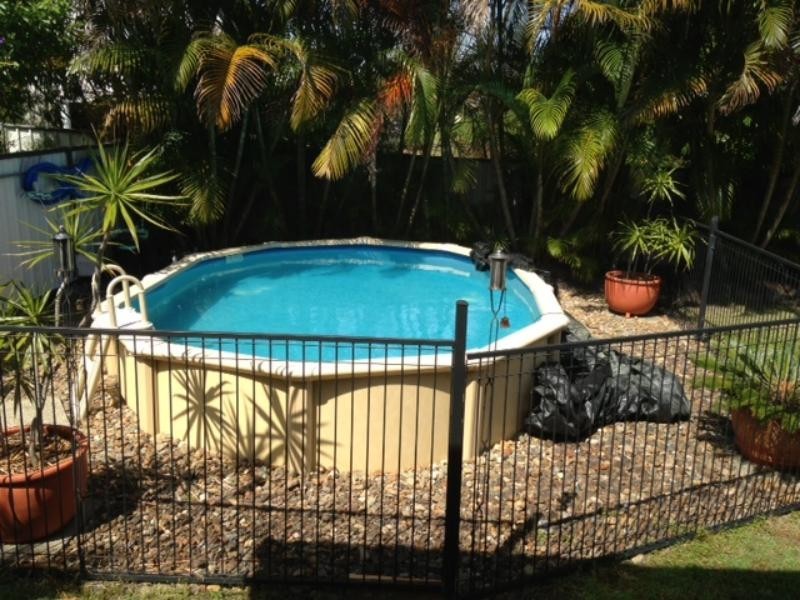 16 Schneider Ave, Labrador QLD 4215