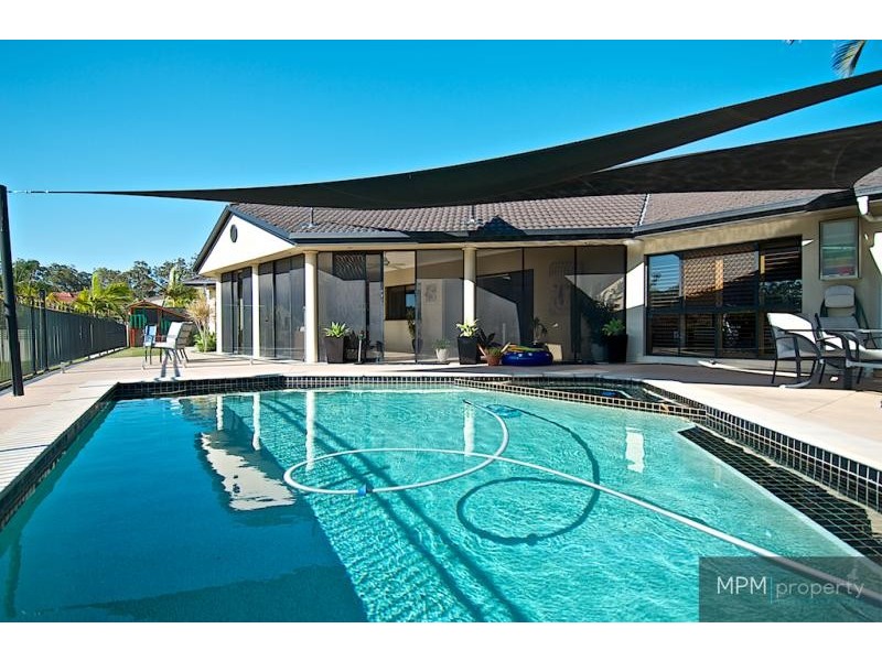 7 Selsey Ct, Arundel QLD 4214