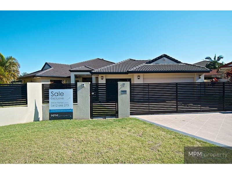 7 Selsey Ct, Arundel QLD 4214