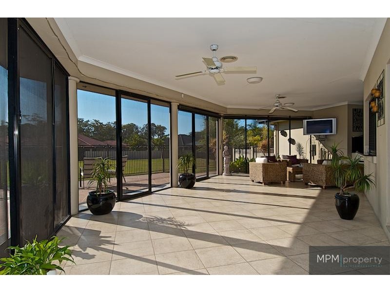 7 Selsey Ct, Arundel QLD 4214