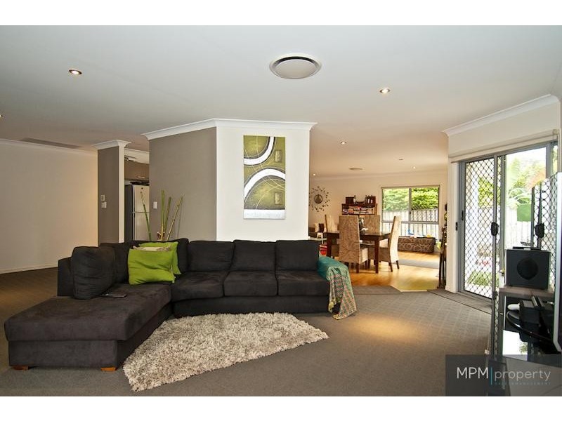 6 Hallmark  Ct, Ashmore QLD 4214
