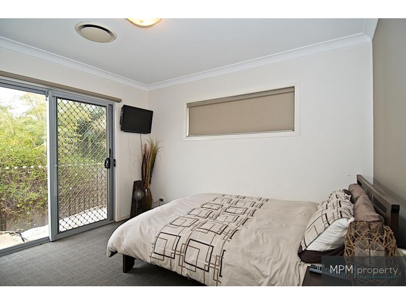 6 Hallmark  Ct, Ashmore QLD 4214
