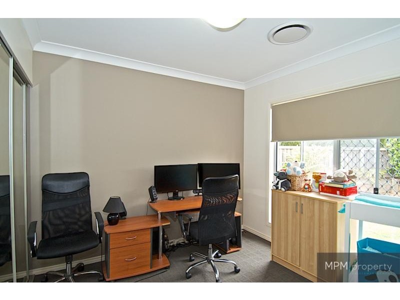 6 Hallmark  Ct, Ashmore QLD 4214
