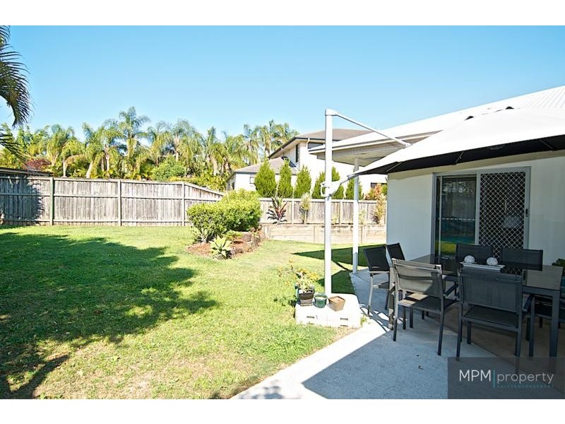 6 Hallmark  Ct, Ashmore QLD 4214