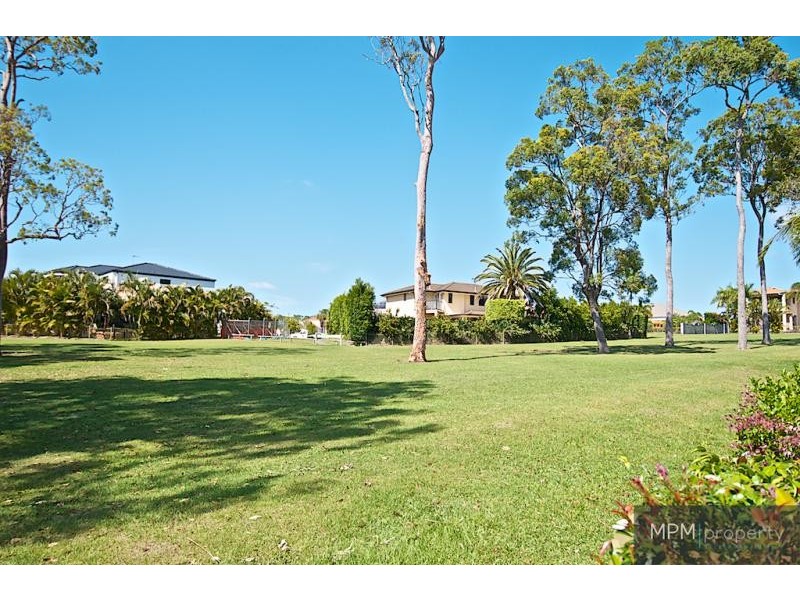 50 Fitzalan Cct, Arundel QLD 4214