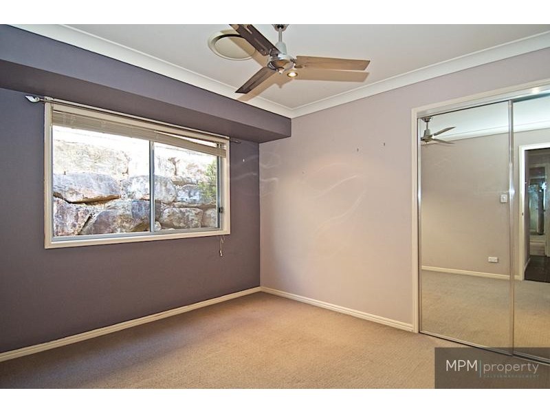 43 Nottinghill Gate  Dr, Arundel QLD 4214