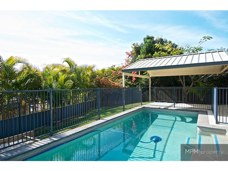 43 Nottinghill Gate  Dr, Arundel QLD 4214