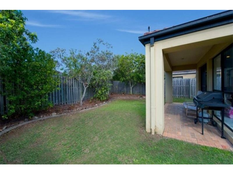 18 Blackwattle  Cct, Arundel QLD 4214