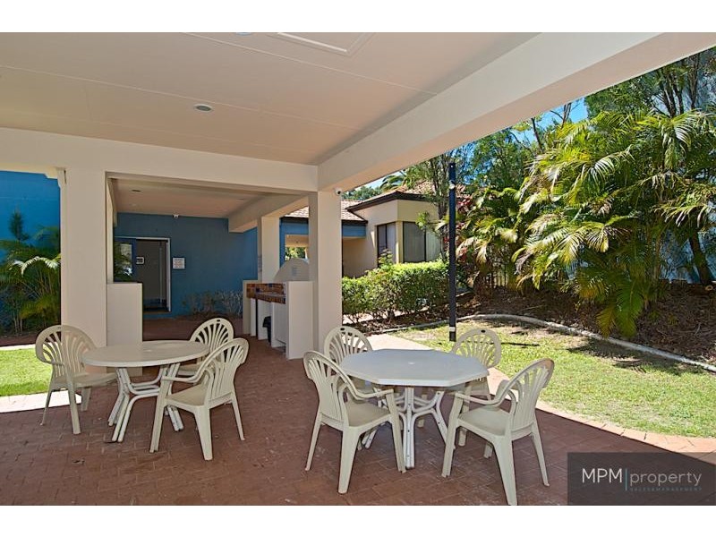 18 Blackwattle  Cct, Arundel QLD 4214