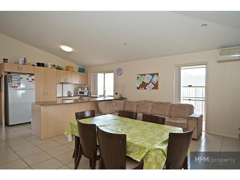 8 Paris Pde, Ormeau QLD 4208