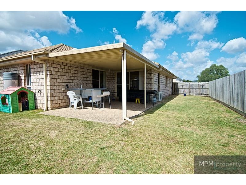 8 Paris Pde, Ormeau QLD 4208
