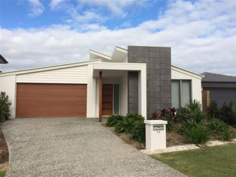 24 Azure Way, Hope Island QLD 4212