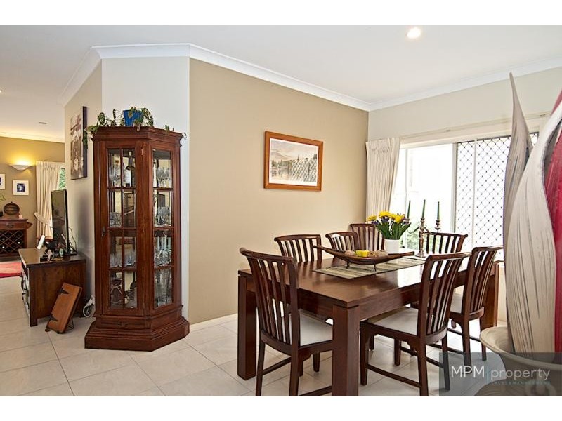 21 Dalloway Ct, Arundel QLD 4214