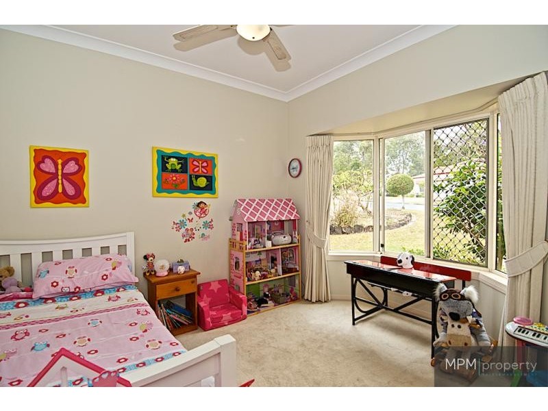 21 Dalloway Ct, Arundel QLD 4214