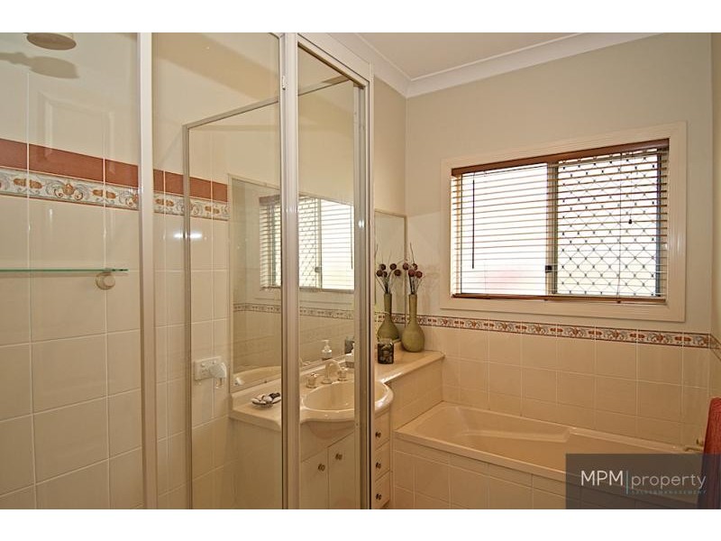 21 Dalloway Ct, Arundel QLD 4214