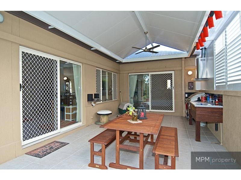 21 Dalloway Ct, Arundel QLD 4214