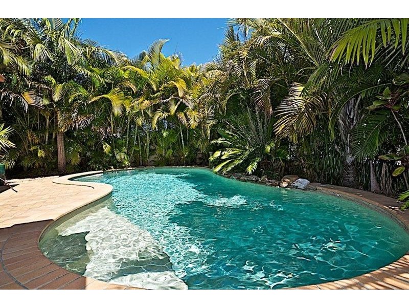 72 Arun Dr, Arundel QLD 4214