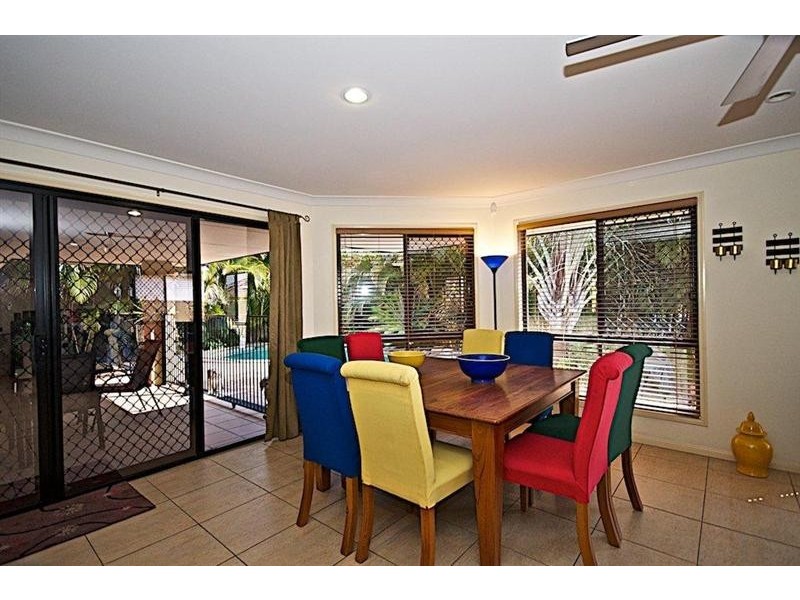 72 Arun Dr, Arundel QLD 4214