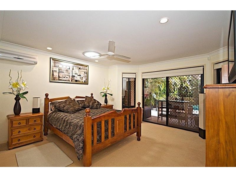 72 Arun Dr, Arundel QLD 4214