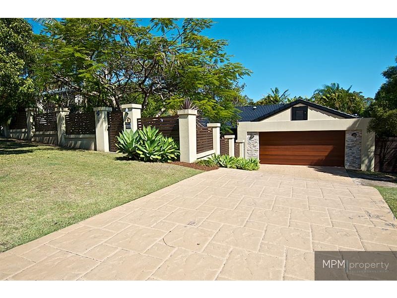 6 Chichester Dr, Arundel QLD 4214