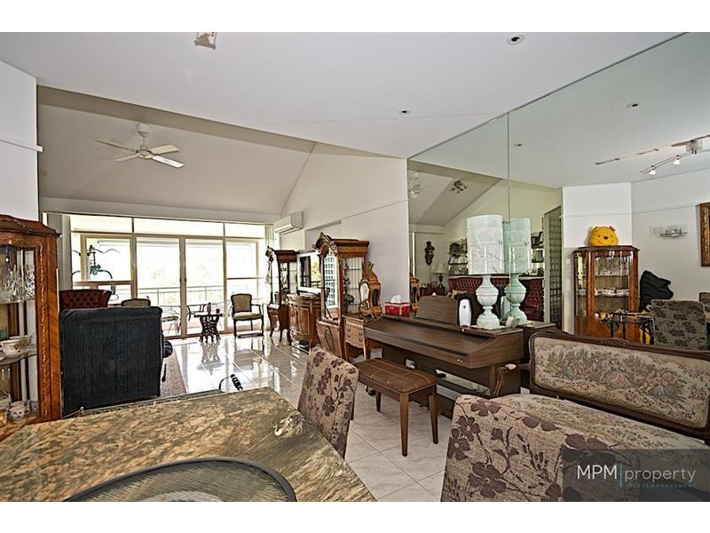 27/76 Chichester  Dr, Arundel QLD 4214