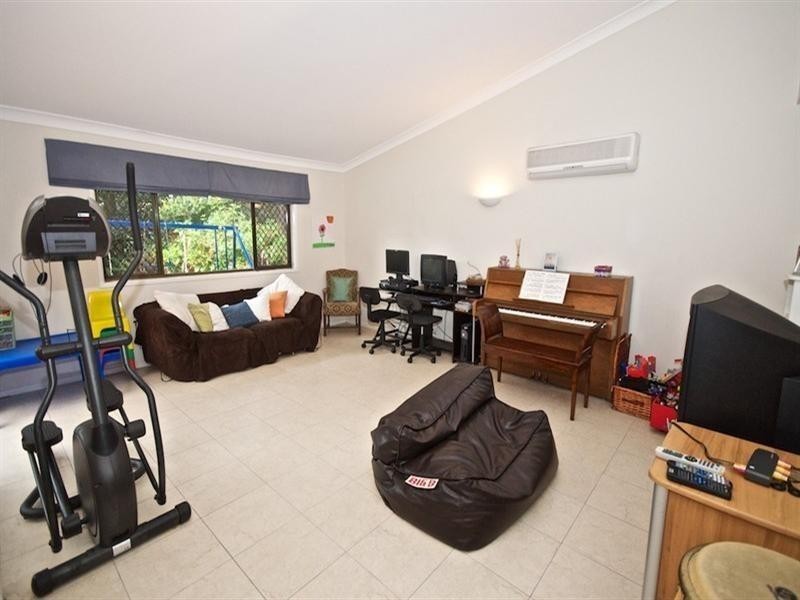 32 Jack Nicklaus Way, Parkwood QLD 4214