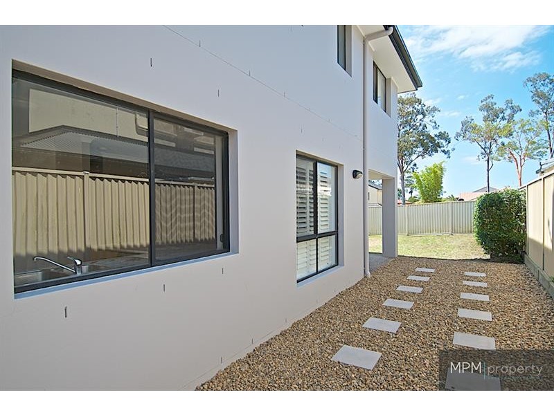 101 Christina Ryan Way, Arundel QLD 4214
