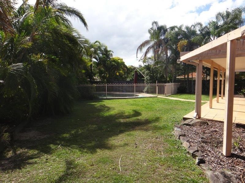 21 Crenshaw Ct, Parkwood QLD 4214